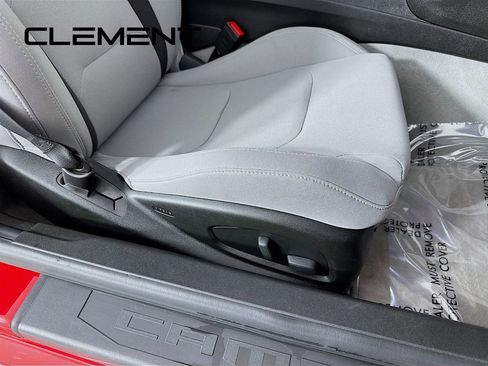 Used 2018 Chevrolet Camaro SS RWD image 31