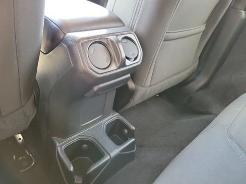 Used 2019 Jeep Wrangler Sport AWD/4WD image 14