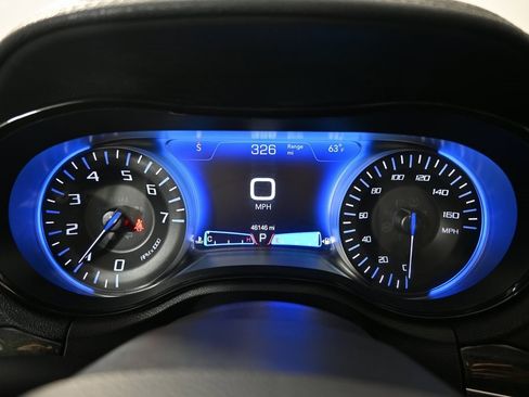 Used 2023 Chrysler 300 Touring L w/ Popular Equipment Group image 25