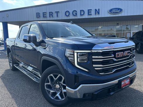Used 2023 GMC Sierra 1500 SLT w/ SLT Premium Package image 1