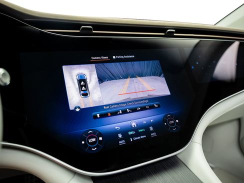 Used 2022 Mercedes-Benz EQS 580 4MATIC Sedan image 51