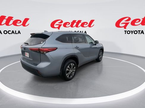 Used 2022 Toyota Highlander XLE image 8