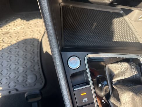 Used 2019 Volkswagen Jetta SE w/ Cold Weather Package image 8