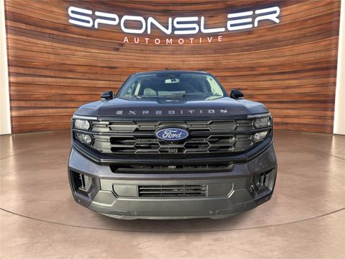 New 2026 Ford Expedition Active image 9