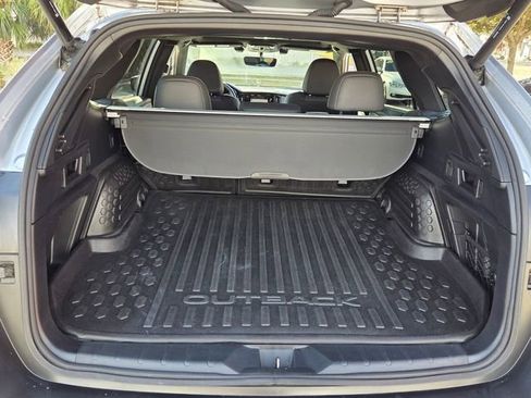 Used 2022 Subaru Outback Wilderness image 13