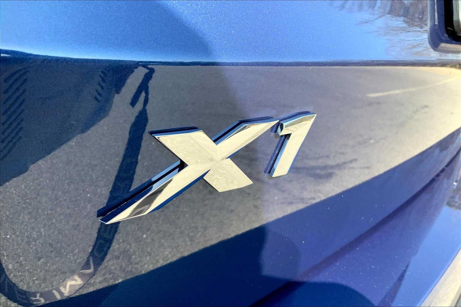Used 2025 BMW X1 xDrive28i w/ Technology Package AWD/4WD image 15