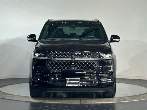New 2026 Lincoln Navigator L Reserve AWD/4WD image 3