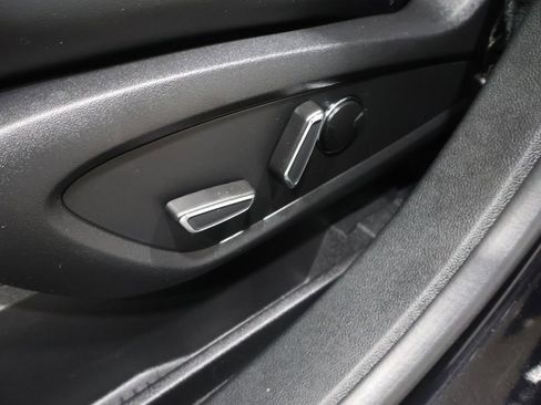 Used 2023 Lincoln Nautilus Reserve w/ Equipment Group 201A image 12