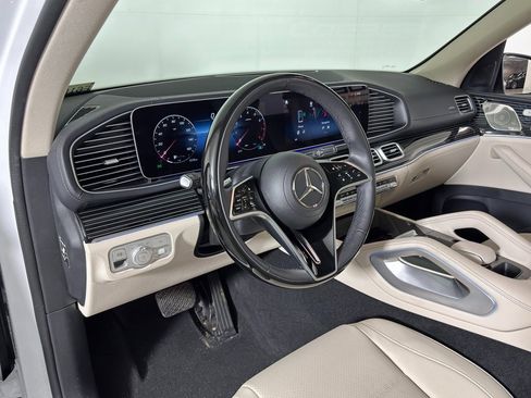 Used 2025 Mercedes-Benz GLE 350 4MATIC image 14
