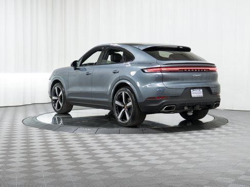 New 2026 Porsche Cayenne Coupe AWD/4WD image 31