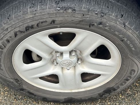 Used 2011 Toyota RAV4 2WD w/ Base L4 Extra Value Pkg image 21