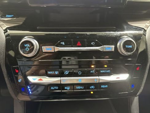Used 2022 Ford Explorer Limited RWD image 36