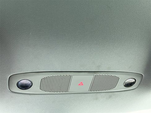 Used 2021 Tesla Model Y Long Range image 39