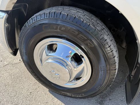Used 2010 Dodge Ram 3500 Truck Laramie w/ Chrome Accents Group RWD image 21