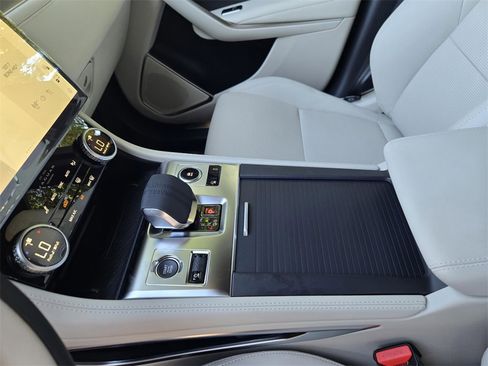 New 2026 Jaguar F-PACE R-Dynamic S image 14