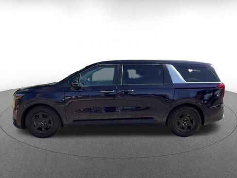 Used 2026 Kia Carnival FWD image 9