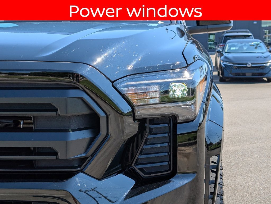 Used 2025 Toyota Tacoma SR5 AWD/4WD image 15