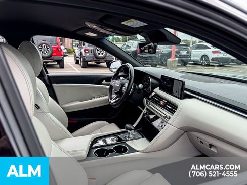 Used 2025 Genesis G70 2.5T RWD image 20
