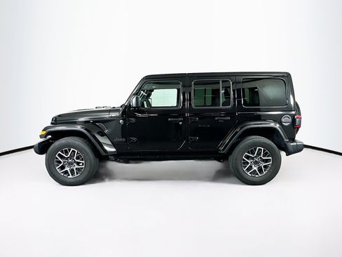 Used 2025 Jeep Wrangler Unlimited Sahara AWD/4WD image 4