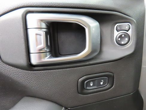 Used 2020 Jeep Gladiator Rubicon w/ Uconnect 4C Nav & Sound Group image 61