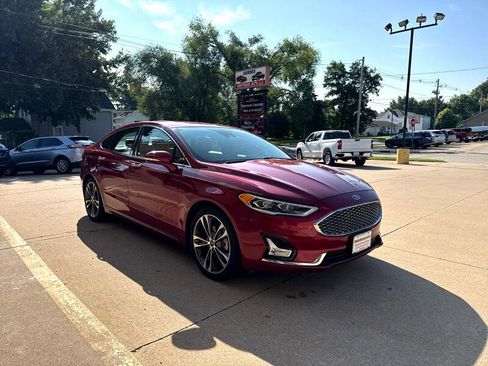 Used 2019 Ford Fusion Titanium image 3