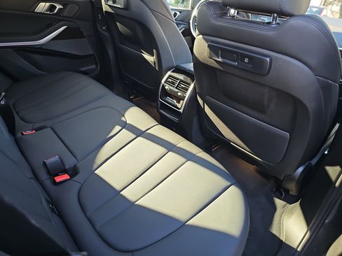 Used 2020 BMW X5 xDrive40i w/ Premium Package image 11