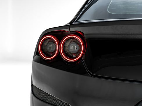 Used 2018 Ferrari GTC4Lusso T RWD image 25