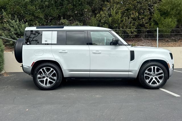 Used 2023 Land Rover Defender 110 S AWD/4WD image 6