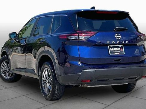 Certified 2026 Nissan Rogue SV FWD image 12