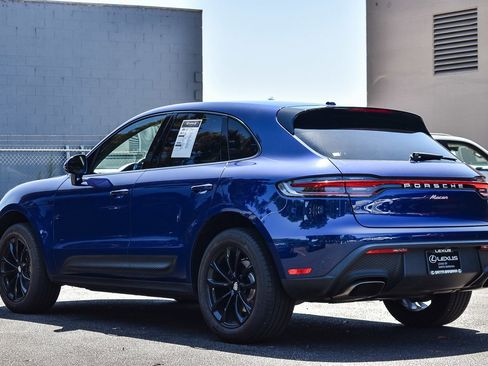 Used 2023 Porsche Macan image 4