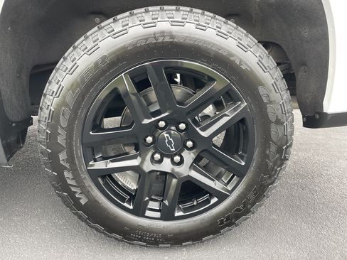 Used 2025 Chevrolet Silverado 1500 RST w/ RST All Star Premium Package AWD/4WD image 28