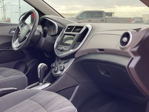 Used 2019 Chevrolet Sonic LT w/ Convenience Package image 3