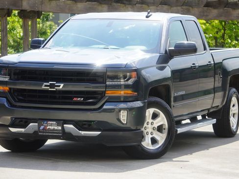 Used 2017 Chevrolet Silverado 1500 LT w/ All Star Edition AWD/4WD image 2