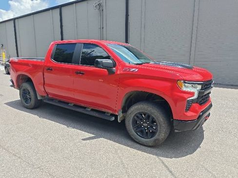 Used 2024 Chevrolet Silverado 1500 LT Trail Boss w/ Convenience Package II AWD/4WD image 1