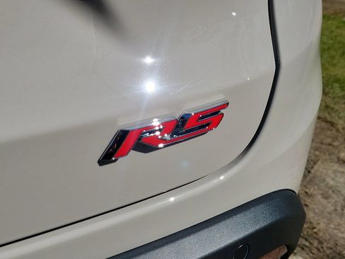 New 2026 Chevrolet Trax RS w/ Sunroof Package FWD image 8