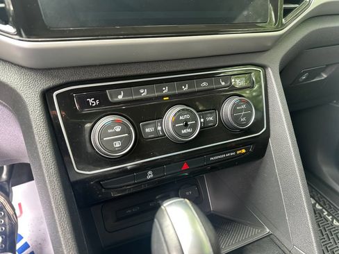 Certified 2023 Volkswagen Atlas SE AWD/4WD image 16