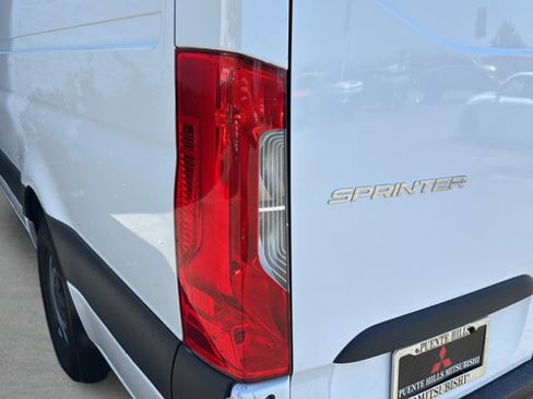 Used 2025 Mercedes-Benz Sprinter 2500 image 29