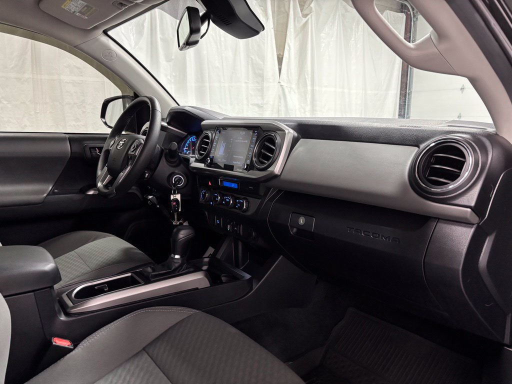 Used 2022 Toyota Tacoma SR5 AWD/4WD image 60