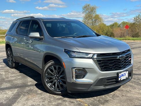 Used 2023 Chevrolet Traverse RS image 47
