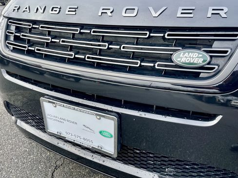 Certified 2024 Land Rover Range Rover Evoque Dynamic SE image 32