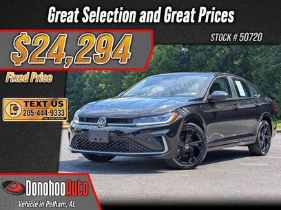 Used 2025 Volkswagen Jetta SE w/ Black Wheel Package