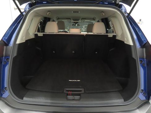 Used 2021 Nissan Rogue SV image 24