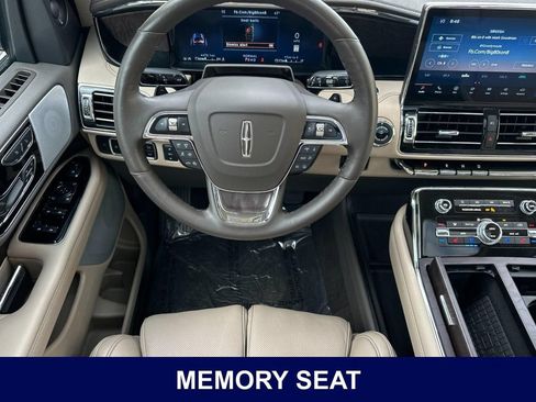 Used 2024 Lincoln Navigator L Reserve AWD/4WD image 18