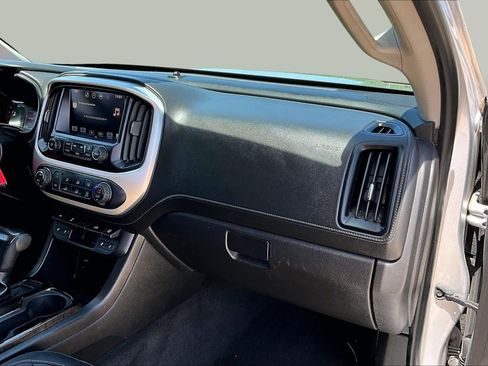 Used 2016 GMC Canyon SLT w/ Driver Alert Package RWD image 19