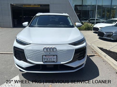 Used 2025 Audi Q6 e-tron Premium Plus AWD/4WD image 2