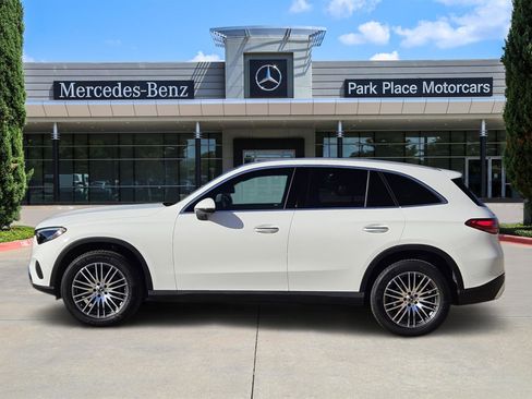 Used 2026 Mercedes-Benz GLC 300 4MATIC image 3