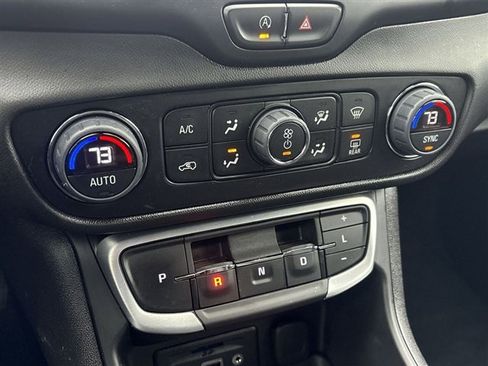 Certified 2023 GMC Terrain SLT image 15