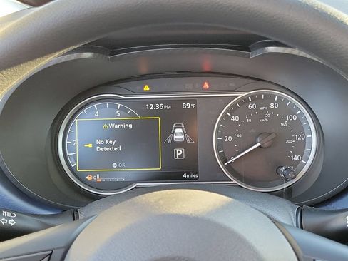 New 2025 Nissan Versa SV w/ Trunk Package FWD image 9