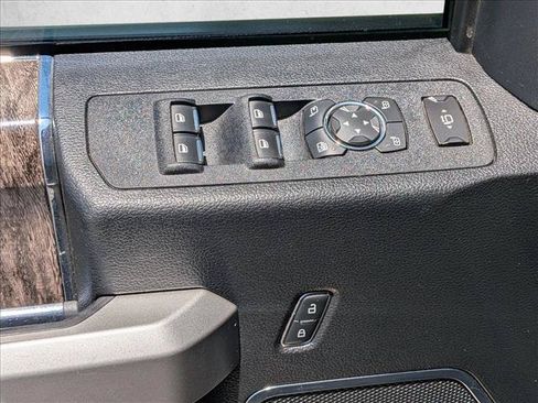 Used 2019 Ford F250 Lariat AWD/4WD image 11