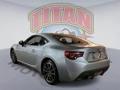 Used 2020 Toyota 86 2-DOOR COUPE MANUAL TRANSMISSI image 2